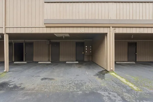 $215,000 | 903 Fulton Avenue, Unit 407, Sacramento, CA 95825