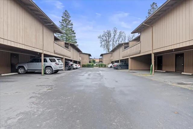 $215,000 | 903 Fulton Avenue, Unit 407, Sacramento, CA 95825