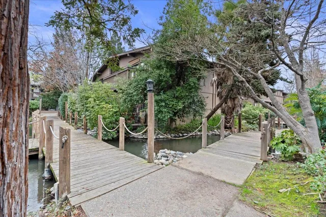 $215,000 | 903 Fulton Avenue, Unit 407, Sacramento, CA 95825