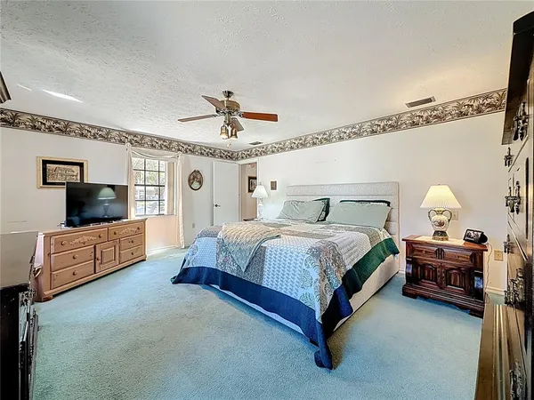 $510,000 | 452 Summit Chase Drive, Valrico, FL 33594