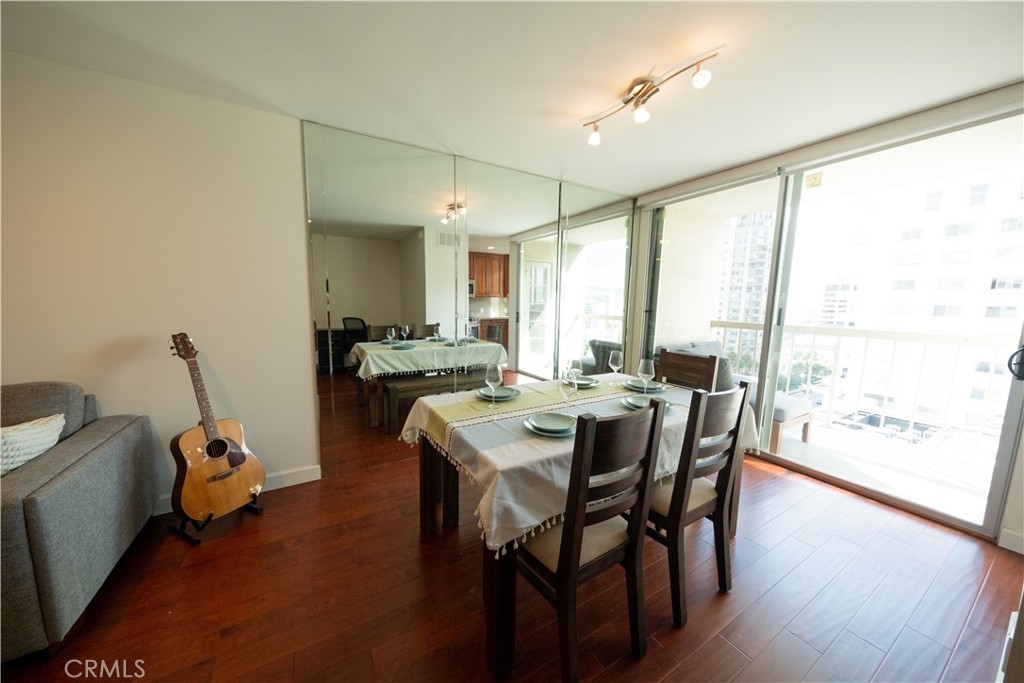 10751 Wilshire Boulevard, Unit 1405 Los Angeles, CA 90024 - Photo 6 of 28