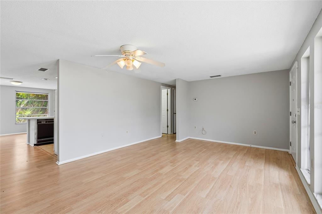 875 Ponderosa Road Venice, FL 34293 - Photo 10 of 51