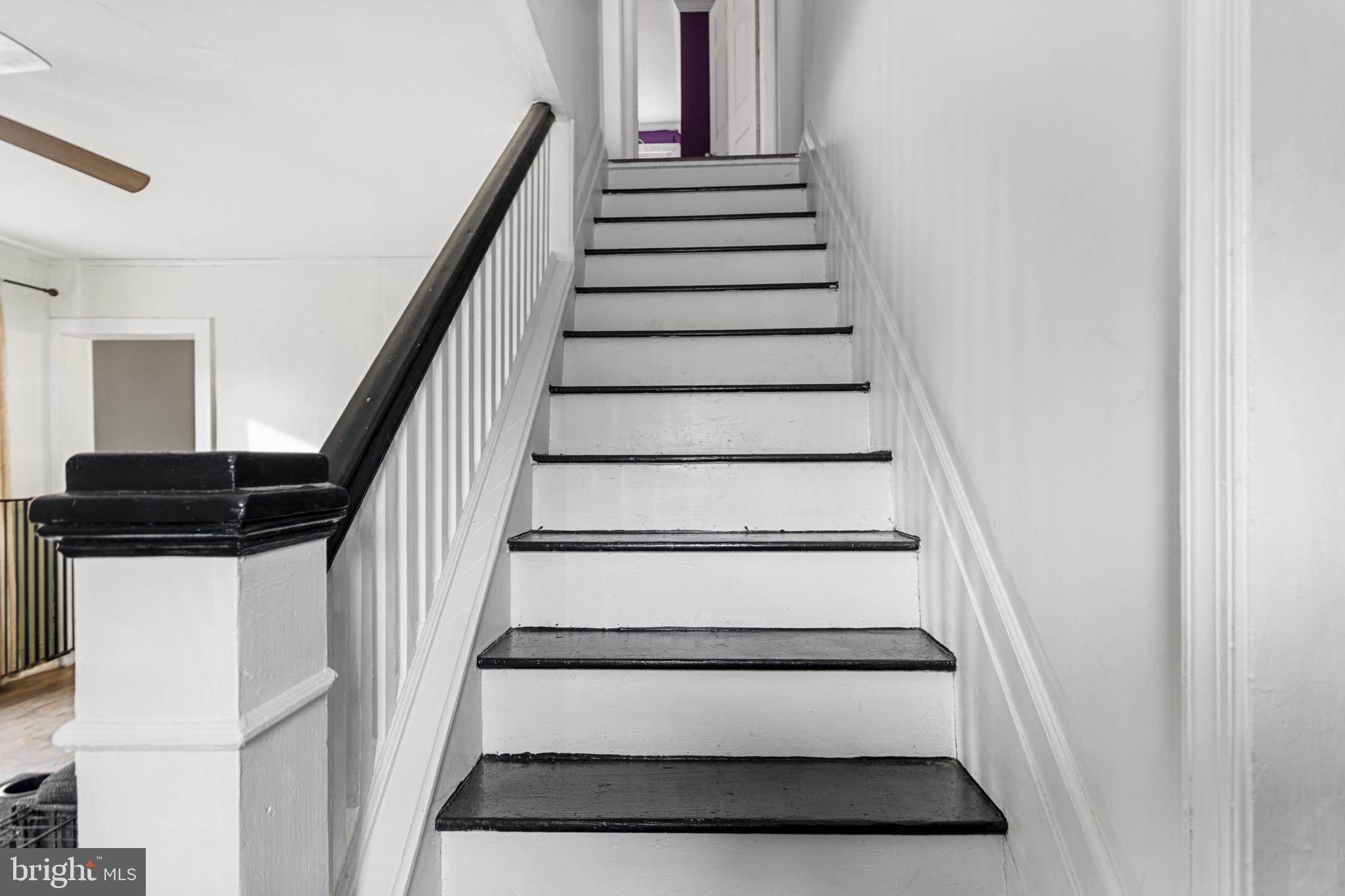 141 West King Street Littlestown, PA 17340 - Photo 15 of 31 a view of entryway