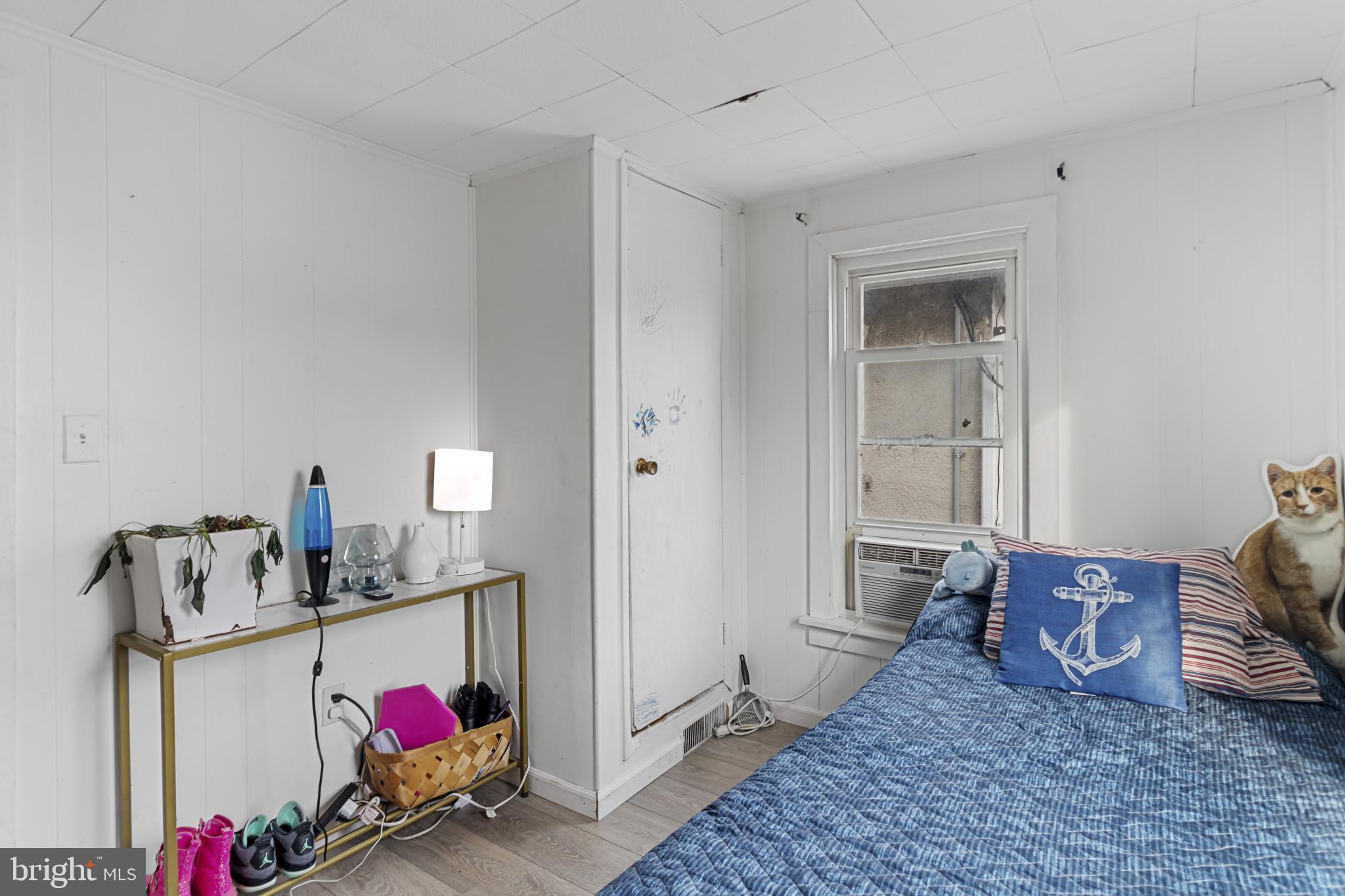 141 West King Street Littlestown, PA 17340 - Photo 28 of 31 a living room with furniture