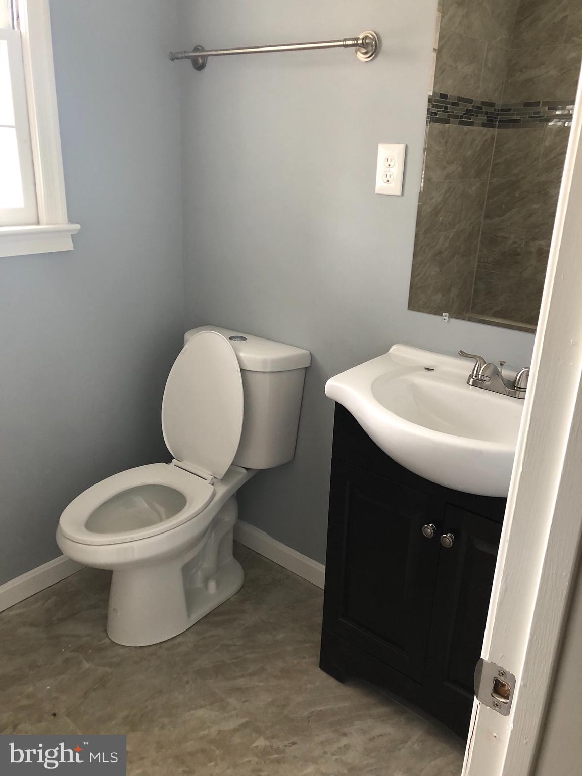 6618 Horseshoe Road Clinton, MD 20735 - Photo 11 of 26 Bath Main Level