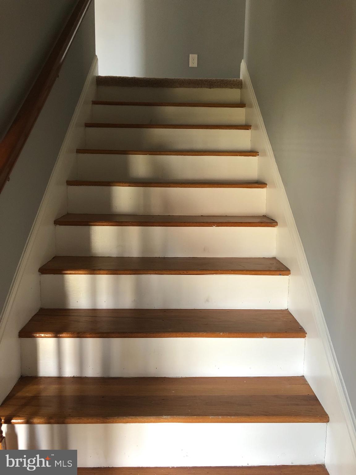6618 Horseshoe Road Clinton, MD 20735 - Photo 13 of 26 Stairs