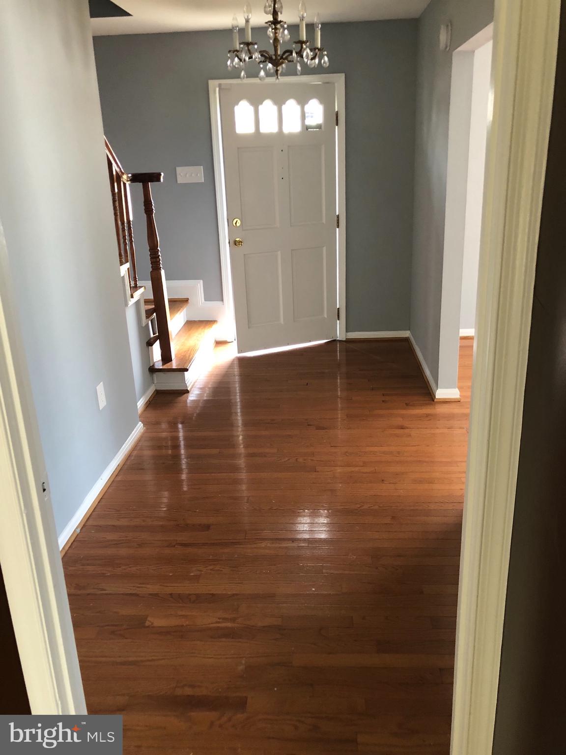 6618 Horseshoe Road Clinton, MD 20735 - Photo 4 of 26 Foyer