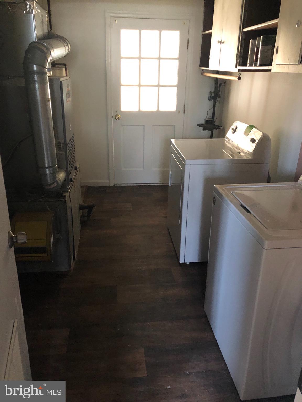 6618 Horseshoe Road Clinton, MD 20735 - Photo 10 of 26 Laundry with Chute