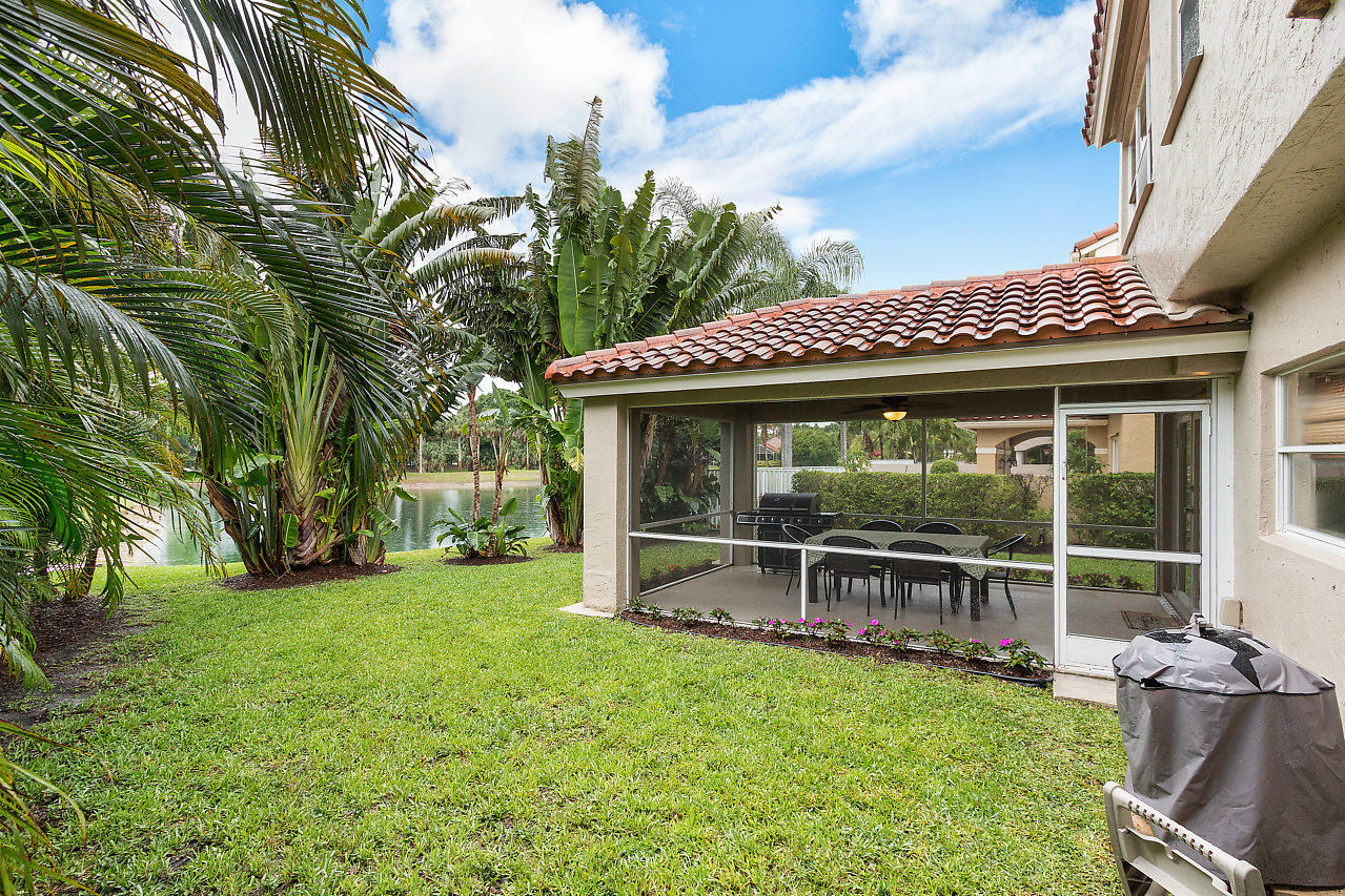 9670 Vía Emilie Boca Raton, FL 33428 - Photo 24 of 27 Backyard