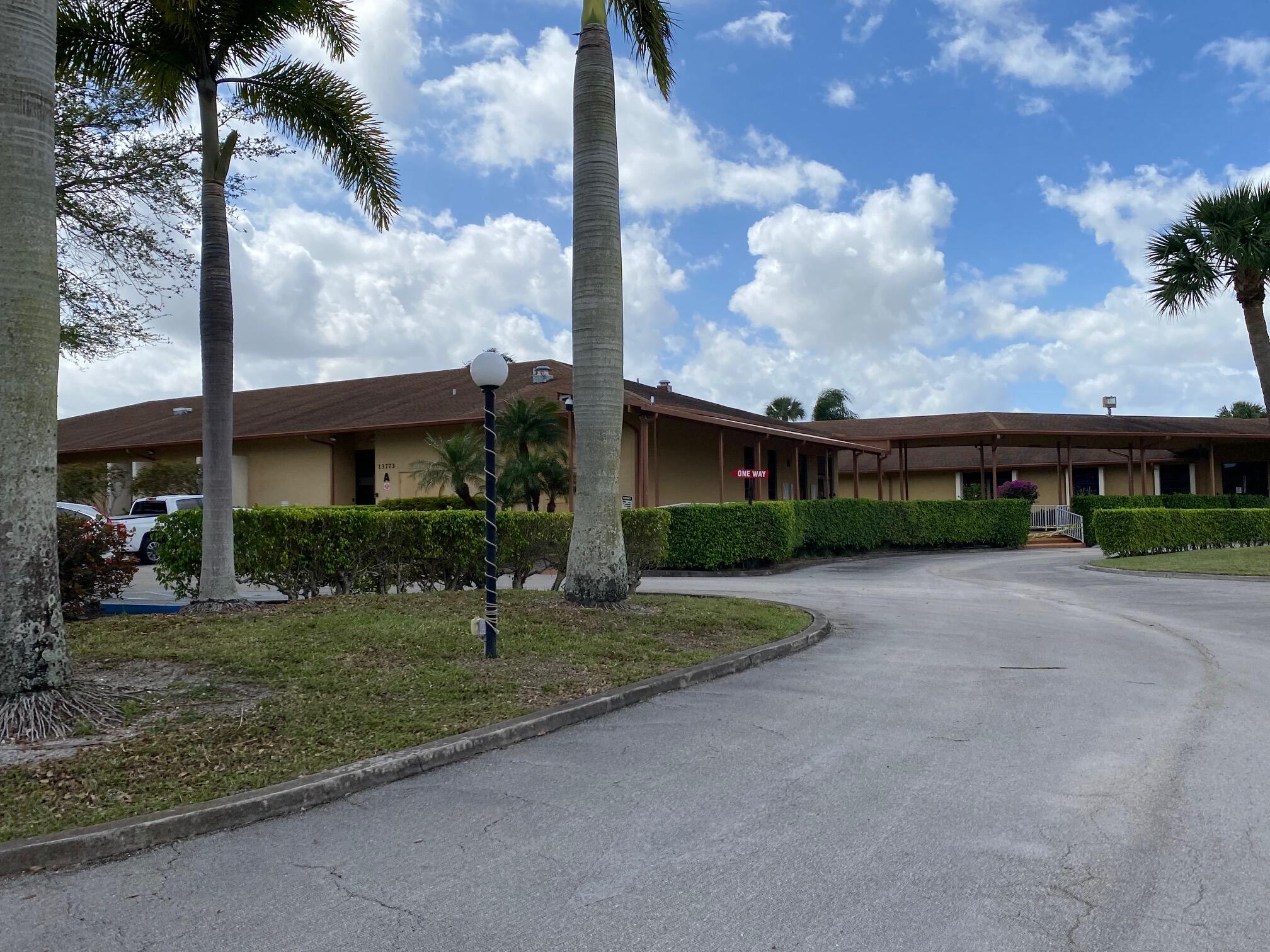 5779 Doris Court Delray Beach, FL 33484 - Photo 33 of 37 Delray Villas community center