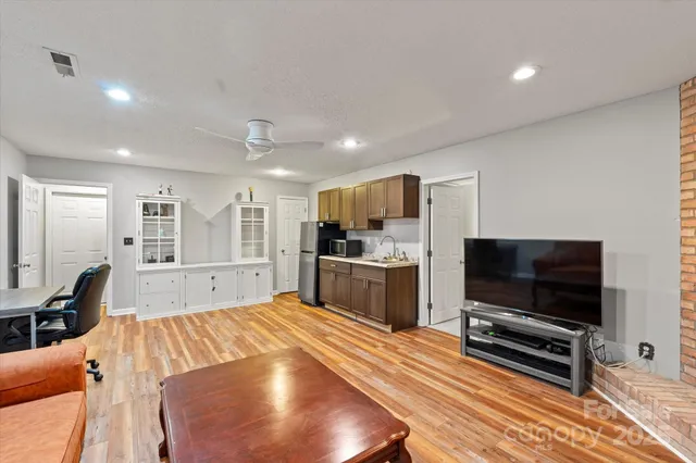 $759,000 | 314 Sweetwater Hills Drive, Hendersonville, NC 28791