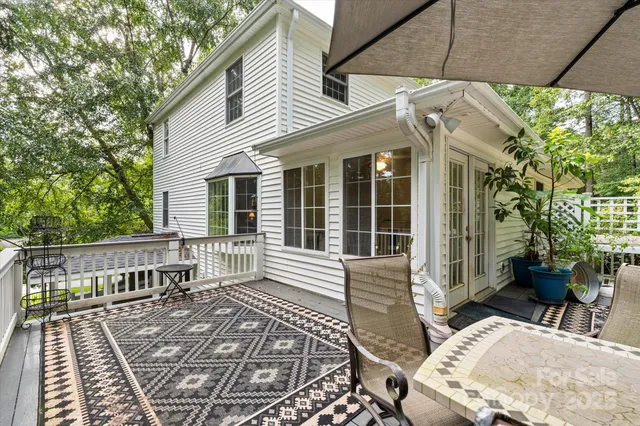 $759,000 | 314 Sweetwater Hills Drive, Hendersonville, NC 28791