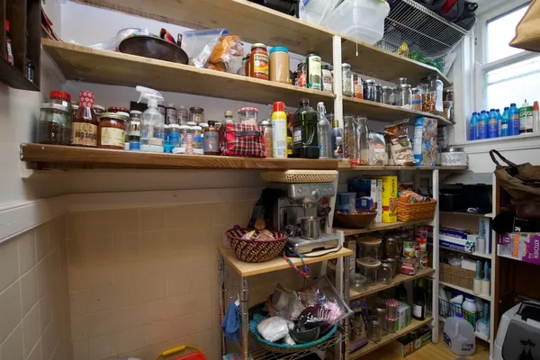 $2,300 | 6308 North Glenwood Avenue, Unit 2, Chicago, IL 60660