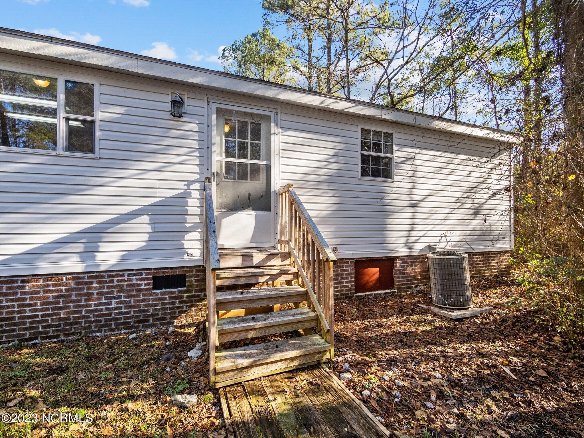171 King Road Jacksonville, NC 28540 - Photo 8 of 50 8-web-or-mls-08