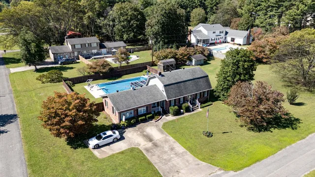 $387,000 | 1103 Hudson Avenue, Jasper, TN 37347