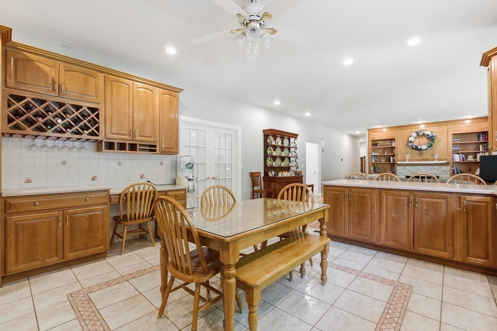 15 Long Pasture Road North Andover, MA 01845 - Photo 12 of 42