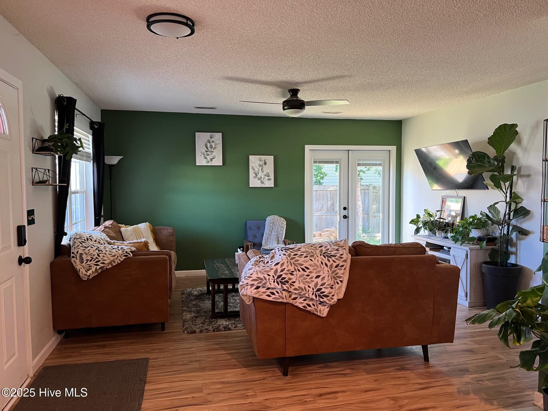 8667 Orchard Loop Road Leland, NC 28451 - Photo 4 of 13 4-LIVING ROOM