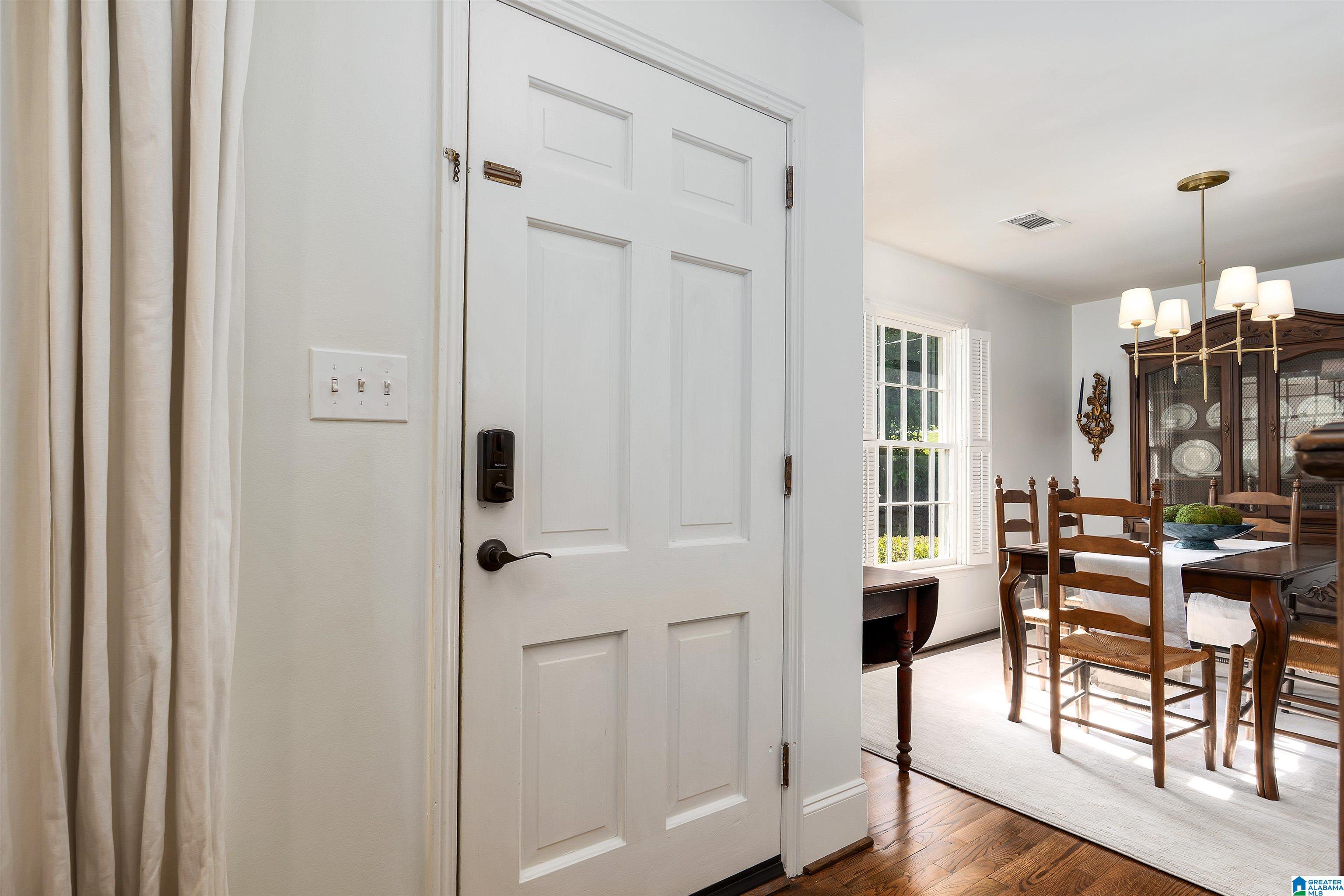 3013 Dolly Ridge Drive Birmingham, AL 35243 - Photo 3 of 34