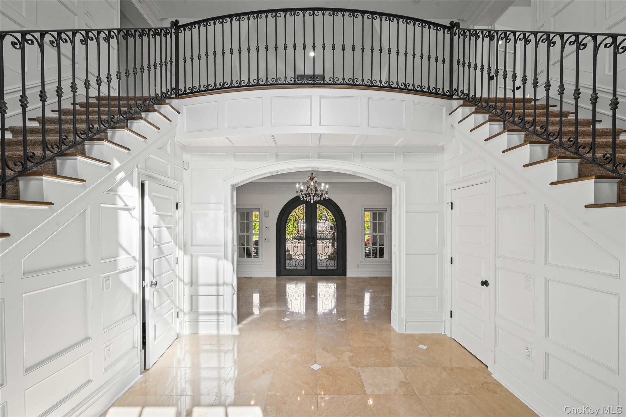 15 High Ridge Lane Oyster Bay, NY 11771 - Photo 4 of 25 a view of entryway