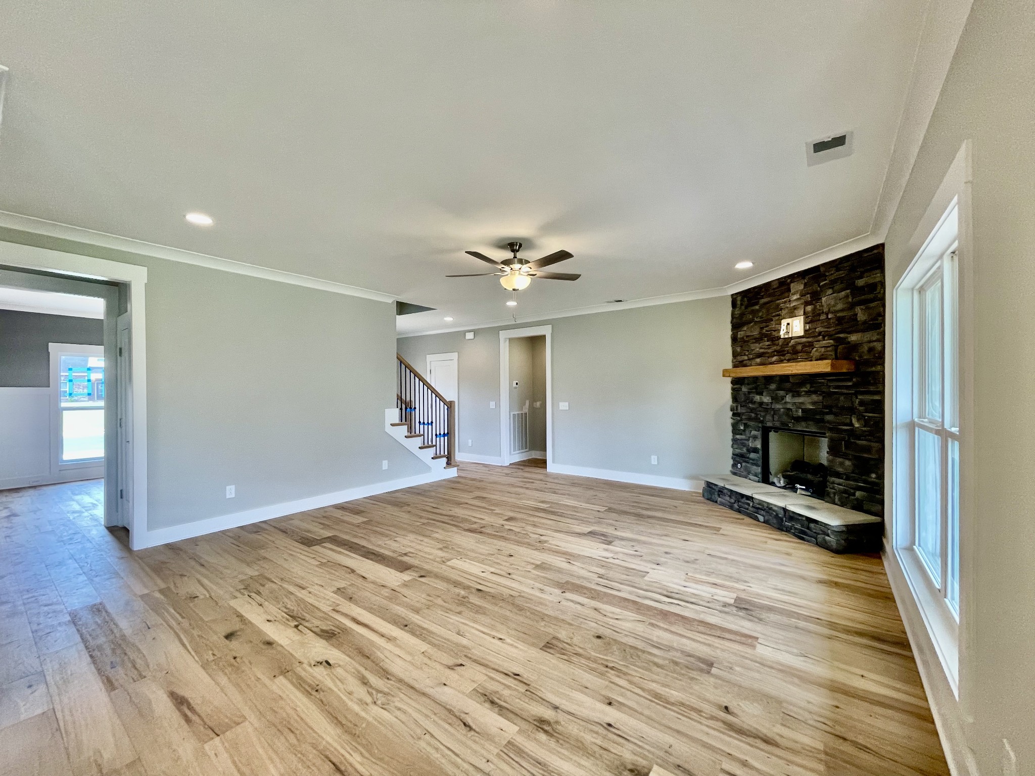 804 Becham Kenneth Circle Smyrna, TN 37167 - Photo 6 of 25 a view of an empty room with kitchen and a window