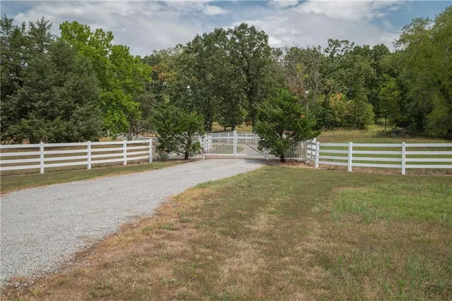 $4,490,000 | 731 Northwest 35th Lane, Lamar, MO 64759