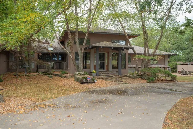 $4,490,000 | 731 Northwest 35th Lane, Lamar, MO 64759
