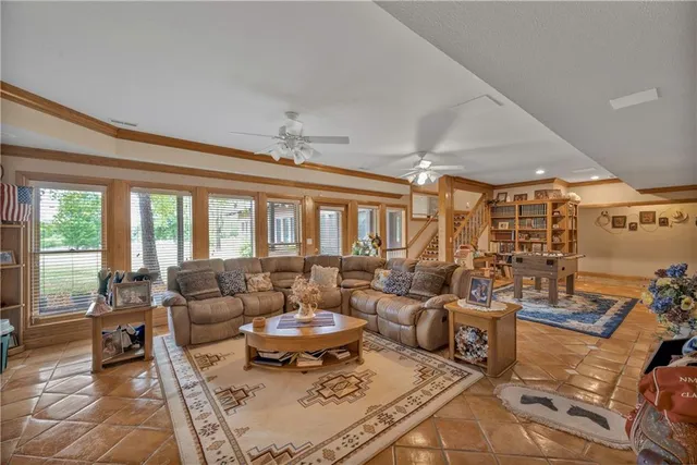 $4,490,000 | 731 Northwest 35th Lane, Lamar, MO 64759