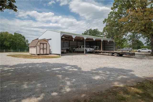 $4,490,000 | 731 Northwest 35th Lane, Lamar, MO 64759