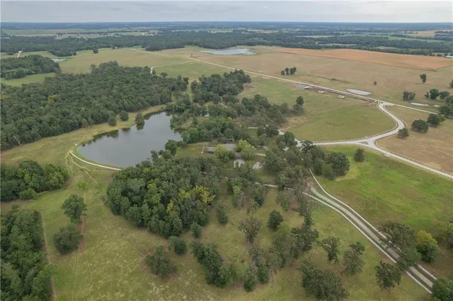 $4,490,000 | 731 Northwest 35th Lane, Lamar, MO 64759