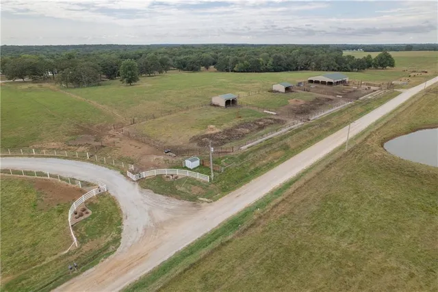 $4,490,000 | 731 Northwest 35th Lane, Lamar, MO 64759