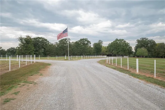 $4,490,000 | 731 Northwest 35th Lane, Lamar, MO 64759