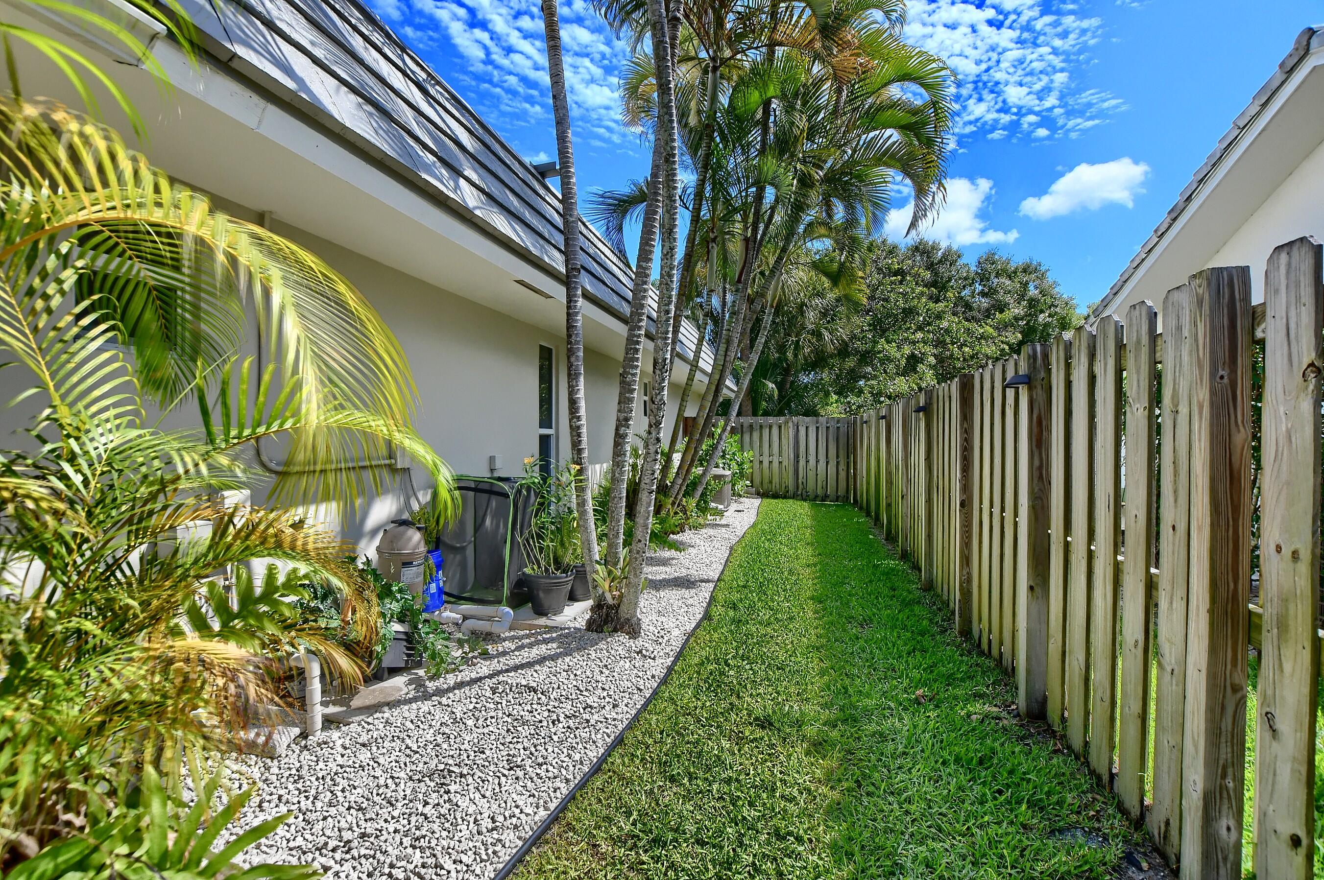 630 Southwest 17th Street Boca Raton, FL 33486 - Photo 50 of 53 Sideyard