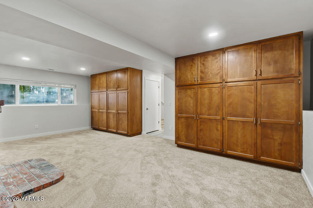 235 South Ridgeway Drive Yakima, WA 98901 - Photo 25 of 39 L/L Bonus space with even more storage
