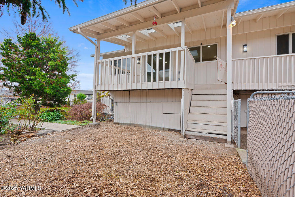 235 South Ridgeway Drive Yakima, WA 98901 - Photo 34 of 39 Outdoor living space possibilities