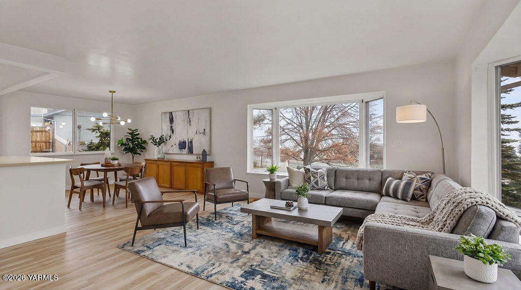 235 South Ridgeway Drive Yakima, WA 98901 - Photo 5 of 39 virtual staging