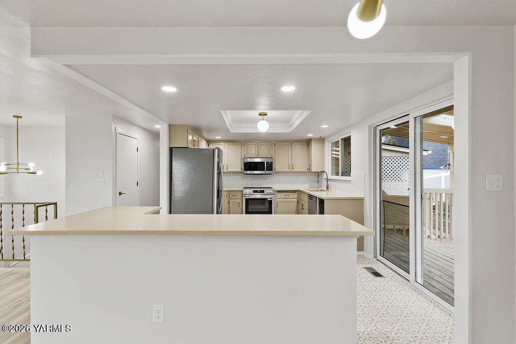 235 South Ridgeway Drive Yakima, WA 98901 - Photo 10 of 39 Kitchen view from Dining