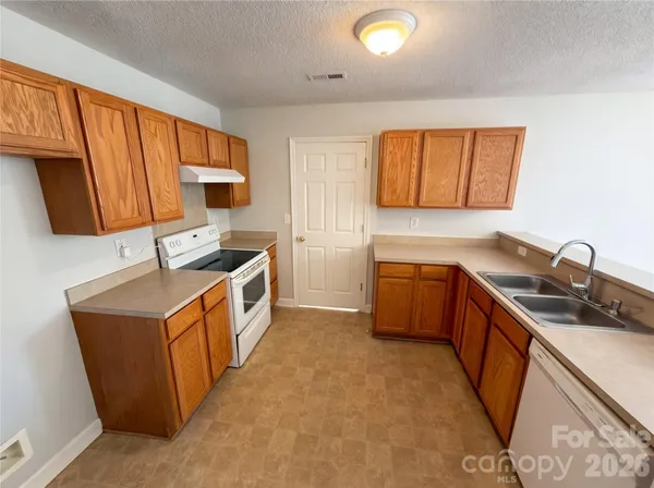 $270,000 | 3461 East Fairmeadow Drive, Lancaster, SC 29720