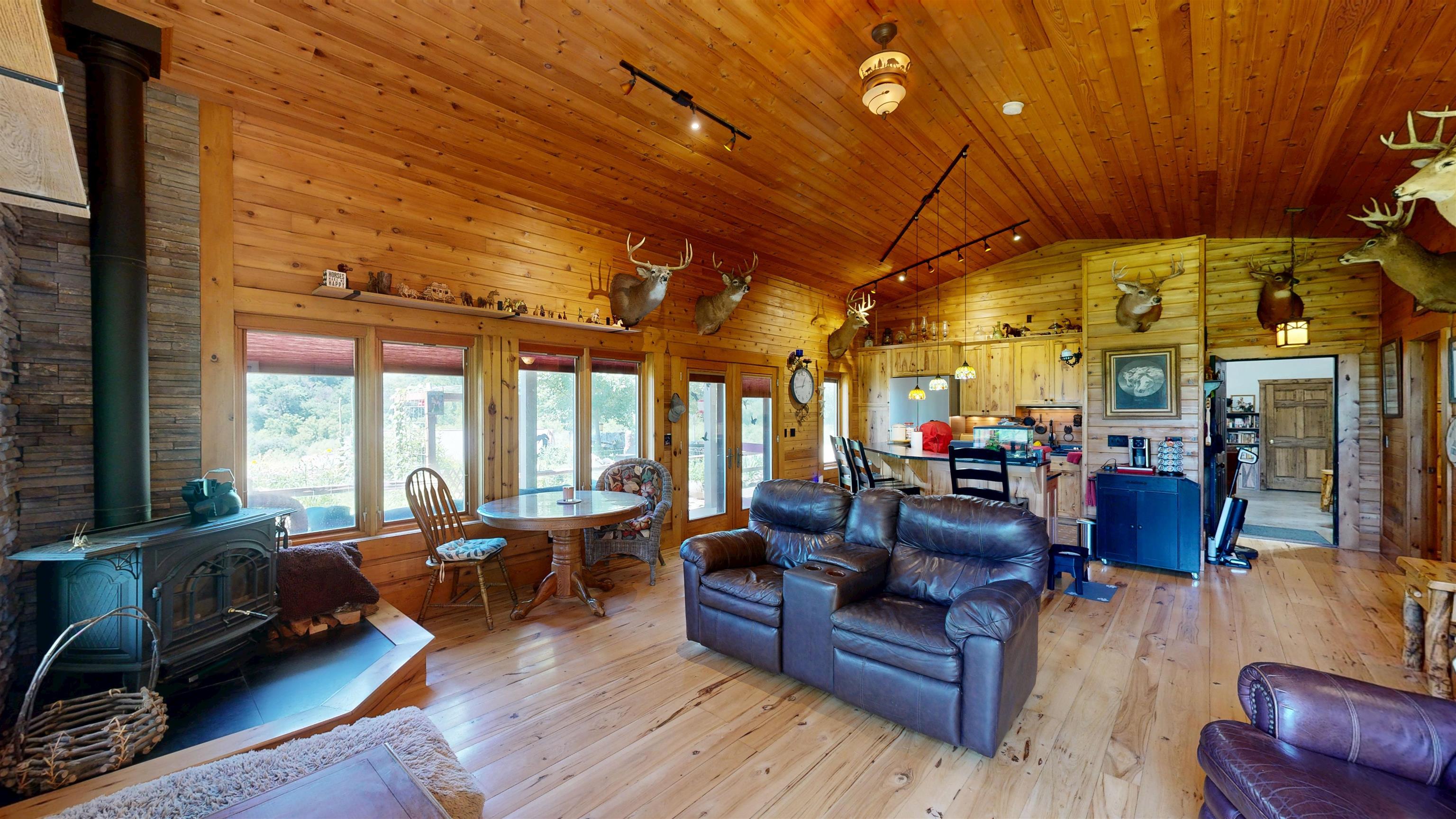 2839 Blair Road New Albin, IA 52160 - Photo 6 of 62