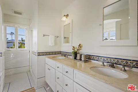 $1,899,000 | 2644 Armstrong Avenue, Los Angeles, CA 90039