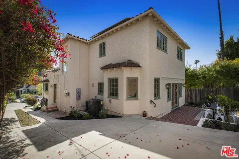 $1,899,000 | 2644 Armstrong Avenue, Los Angeles, CA 90039