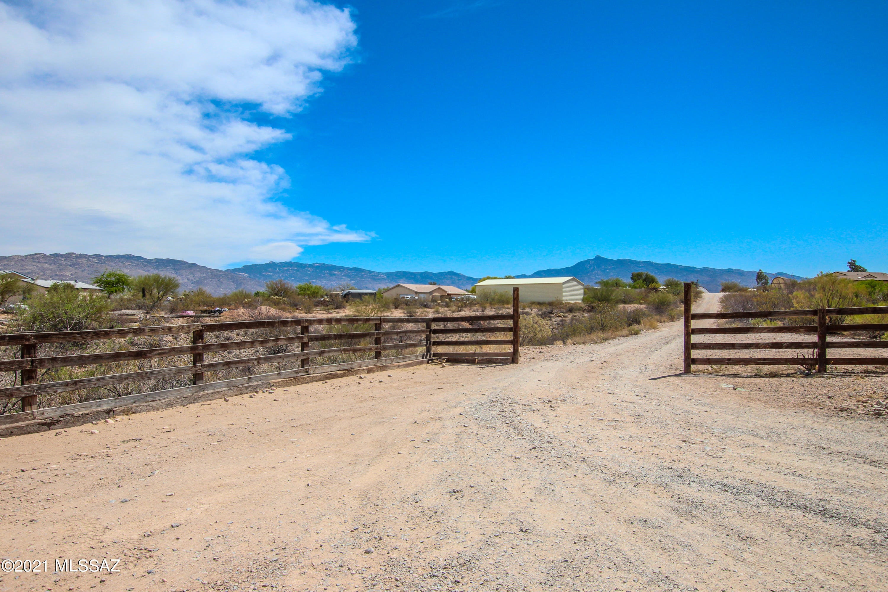 13136 East Kahlua Road Vail, AZ 85641 - Photo 3 of 49 Gallery Image 3