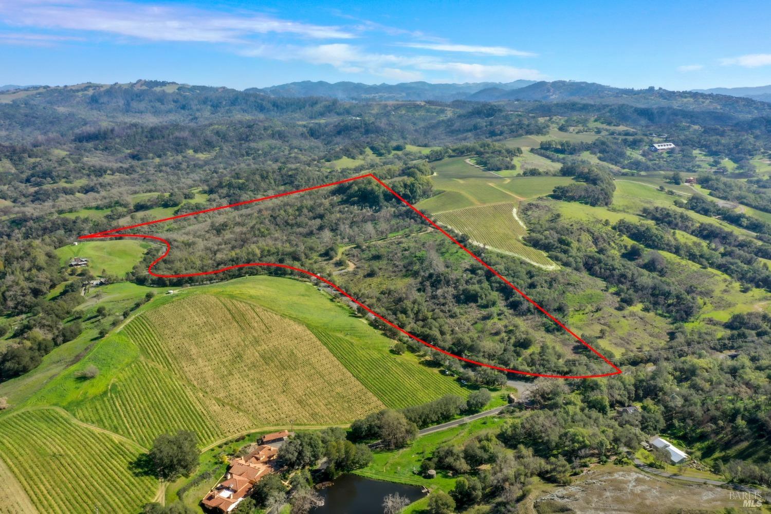 11005 Chalk Hill Road Healdsburg, CA 95448 - Photo 4 of 10 a view of a city