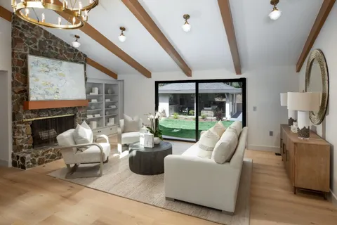 $8,868,000 | 26201 Dori Lane, Los Altos Hills, CA 94022