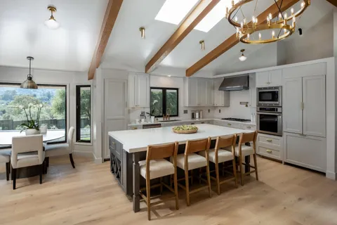 $8,868,000 | 26201 Dori Lane, Los Altos Hills, CA 94022