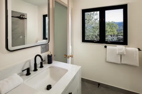 $8,868,000 | 26201 Dori Lane, Los Altos Hills, CA 94022