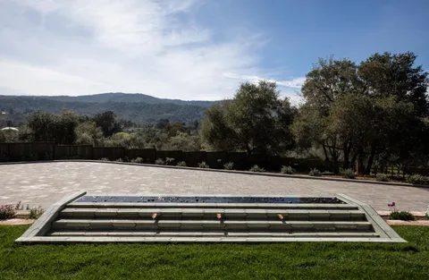 $8,868,000 | 26201 Dori Lane, Los Altos Hills, CA 94022