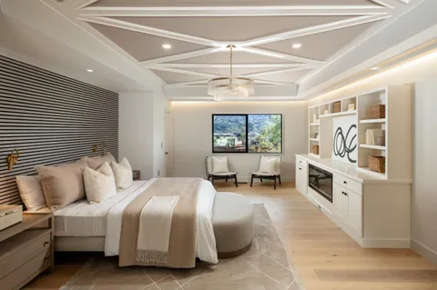 $8,868,000 | 26201 Dori Lane, Los Altos Hills, CA 94022