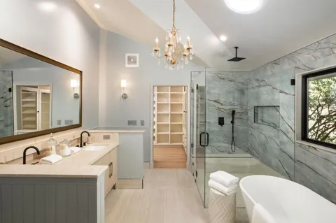 $8,868,000 | 26201 Dori Lane, Los Altos Hills, CA 94022