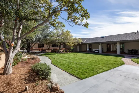 $8,868,000 | 26201 Dori Lane, Los Altos Hills, CA 94022
