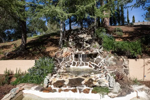 $8,868,000 | 26201 Dori Lane, Los Altos Hills, CA 94022